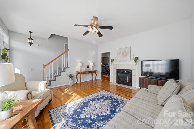 19 Heron Cove Loop #B, Hickory, NC 28601