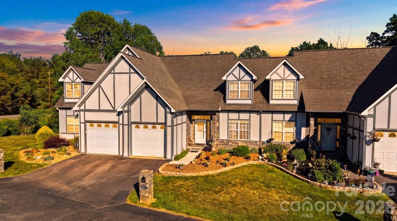 19 Heron Cove Loop #B, Hickory, NC 28601