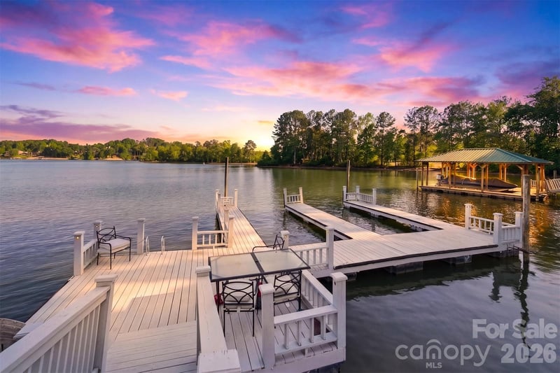 19 Heron Cove Loop #B, Hickory, NC 28601