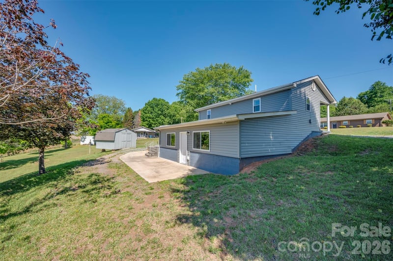 220 Roberson Rd, Forest City, NC 28043