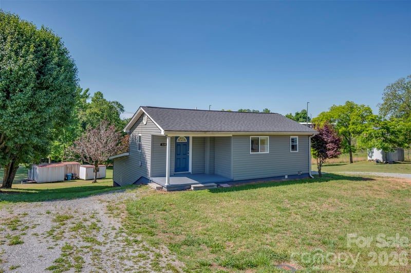 220 Roberson Rd, Forest City, NC 28043