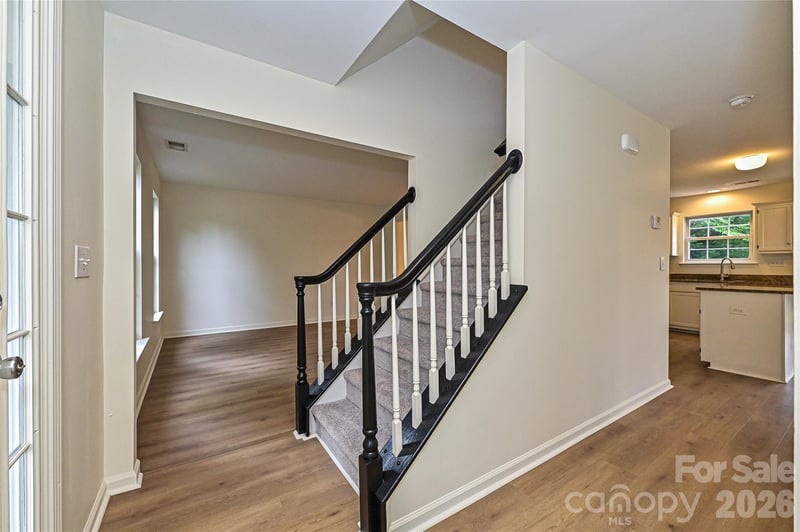 9820 Aaronda Ct, Charlotte, NC 28213