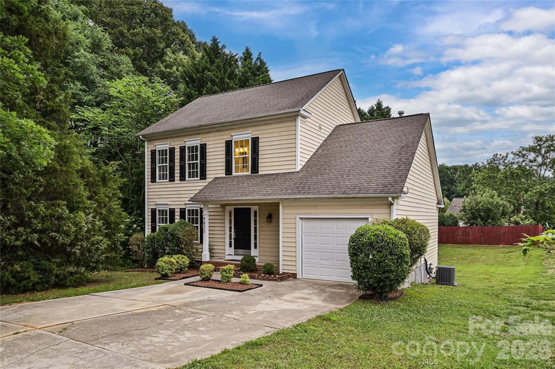 9820 Aaronda Ct, Charlotte, NC 28213
