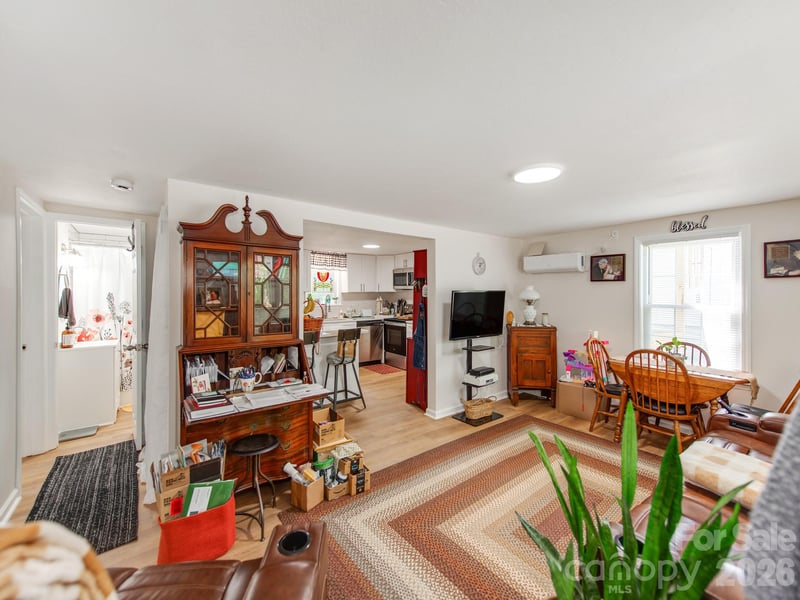 102 Lanier St, Mount Holly, NC 28120