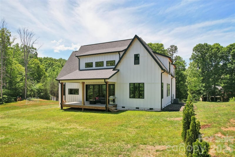 3078 Mountain Creek Dr, Sherrills Ford, NC 28673