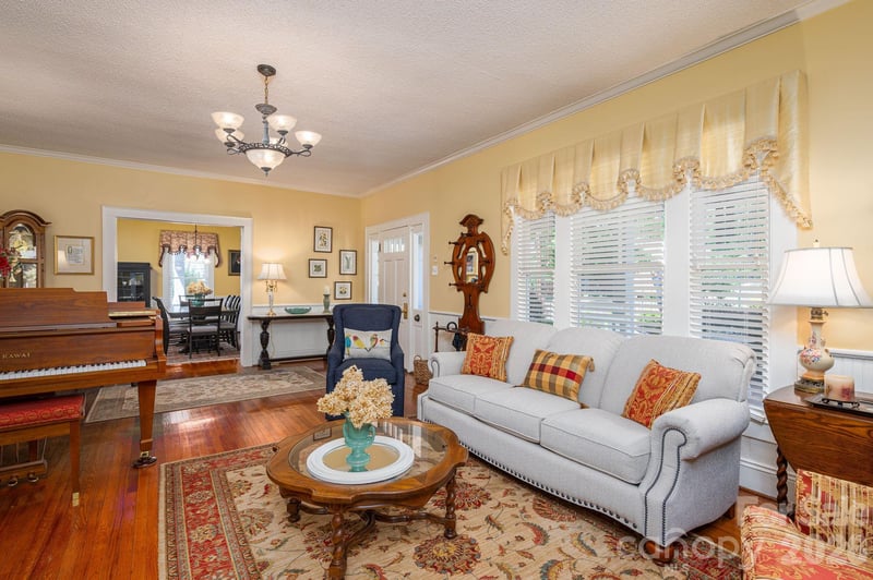 314 Cedar St, Lincolnton, NC 28092
