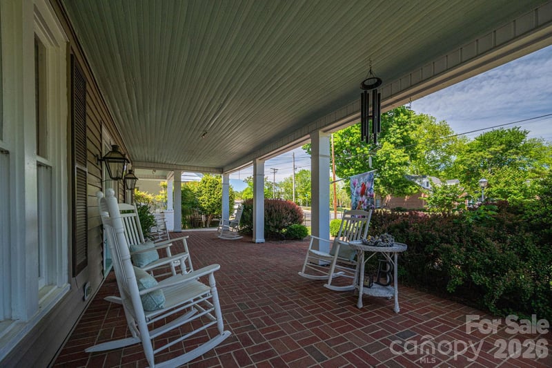 314 Cedar St, Lincolnton, NC 28092