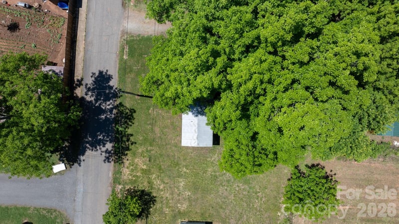 112 13th St, Newton, NC 28658