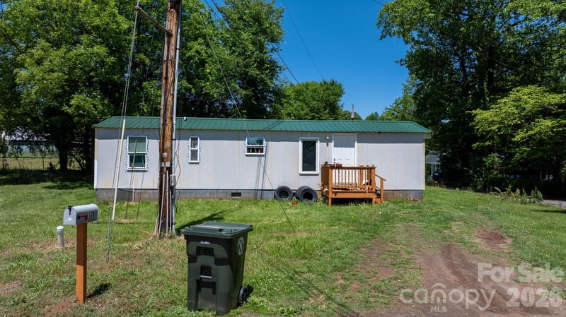 120 13th St, Newton, NC 28658
