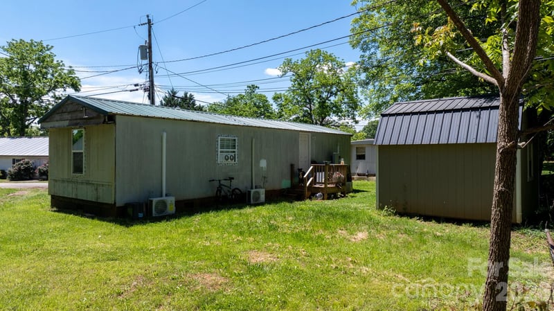 120 13th St, Newton, NC 28658