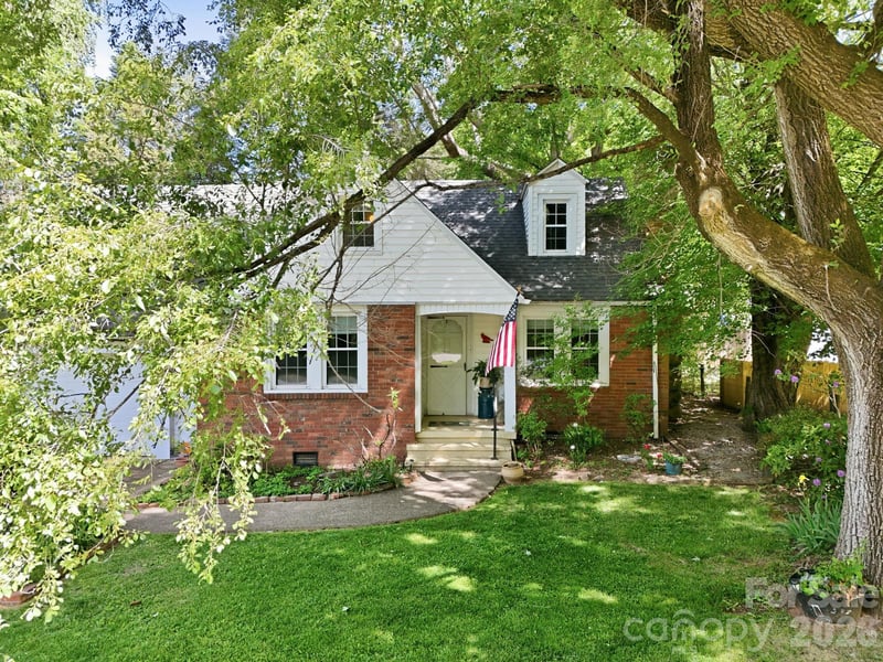 215 Old Us 70 Hw, Black Mountain, NC 28711