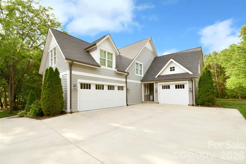 18616 Maplecroft Lake Ln, Davidson, NC 28036