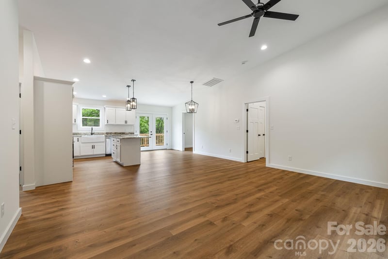 69 Quiet Woods Dr, Leicester, NC 28748