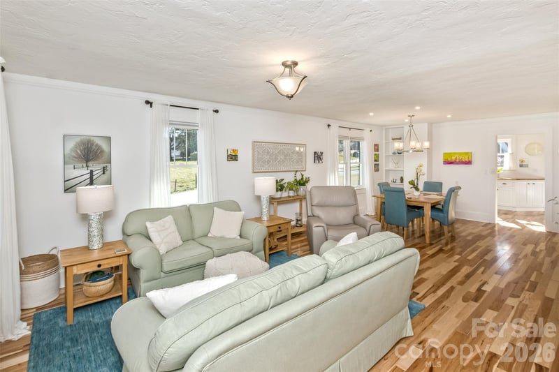 522 Calvert Rd, Brevard, NC 28712