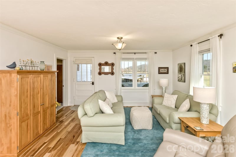522 Calvert Rd, Brevard, NC 28712