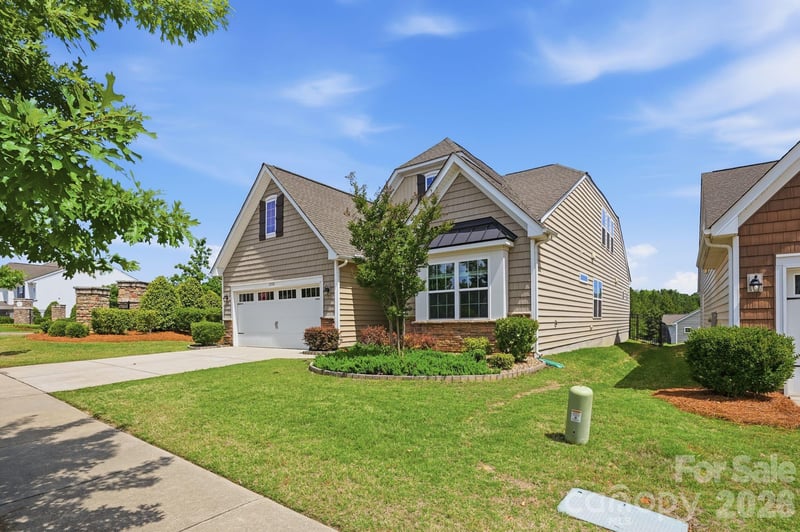 13314 Canterbury Castle Dr, Charlotte, NC 28273