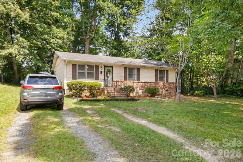 317 Willow St, Stanley, NC 28164
