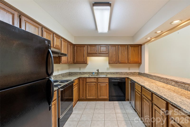 84 Fairway Villas Dr, Sapphire, NC 28774