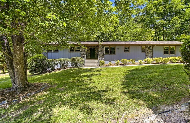 106 Muirfield Ct, Hendersonville, NC 28791