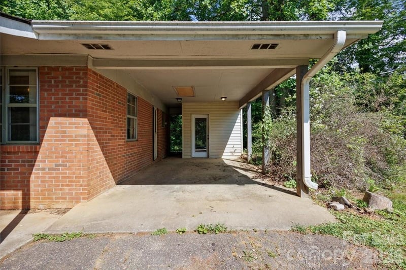 156 Old Sweetwater Rd, Robbinsville, NC 28771
