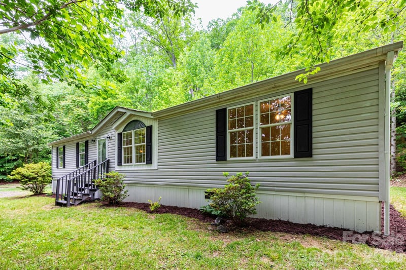 61 Blue Mountain Rd, Fairview, NC 28730