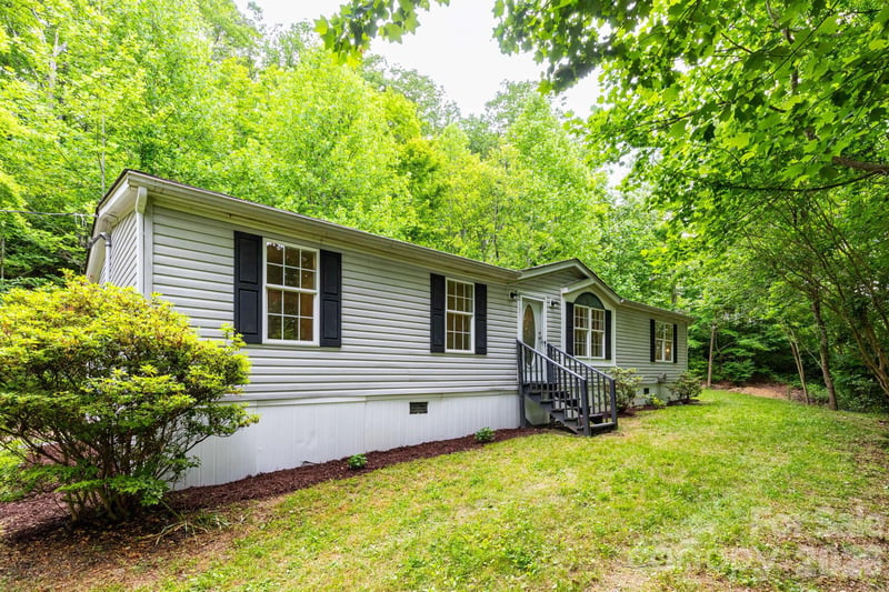 61 Blue Mountain Rd, Fairview, NC 28730