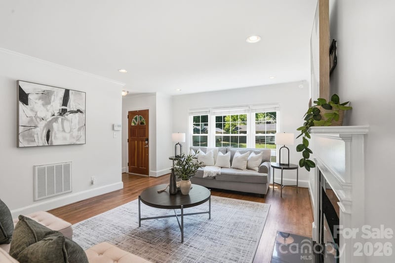 5623 Wedgewood Dr, Charlotte, NC 28210