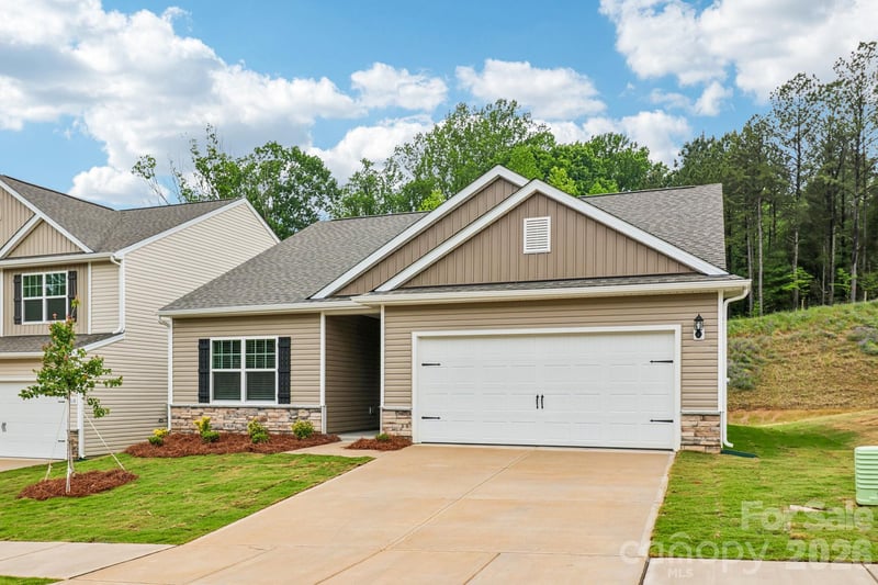 704 Willow Estates Dr, Shelby, NC 28150