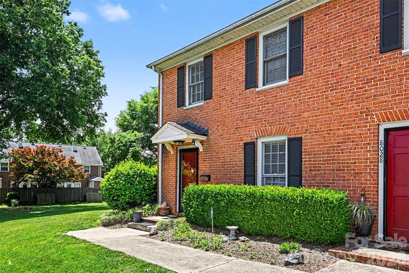 8030 Regent Park Ln, Charlotte, NC 28210
