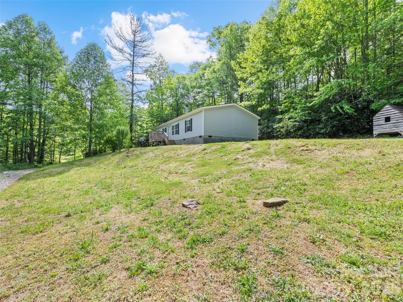 122 Mastiff Hollow Dr, Waynesville, NC 28785