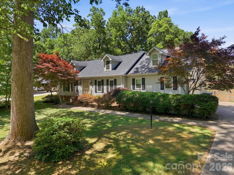 502 Camelot Dr, Salisbury, NC 28144