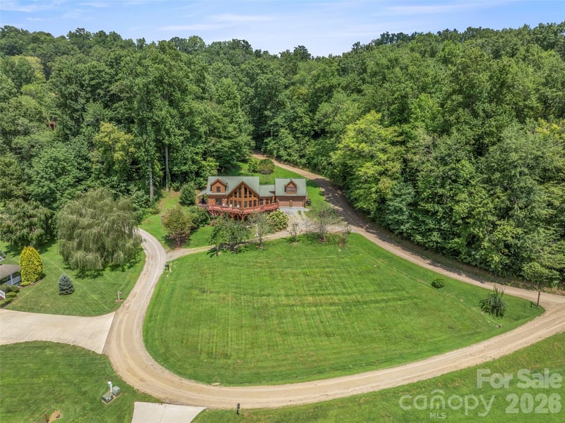 64 Cradling Cv, Waynesville, NC 28785