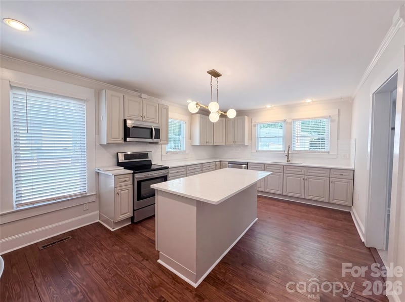 329 Mclelland Ave, Mooresville, NC 28115