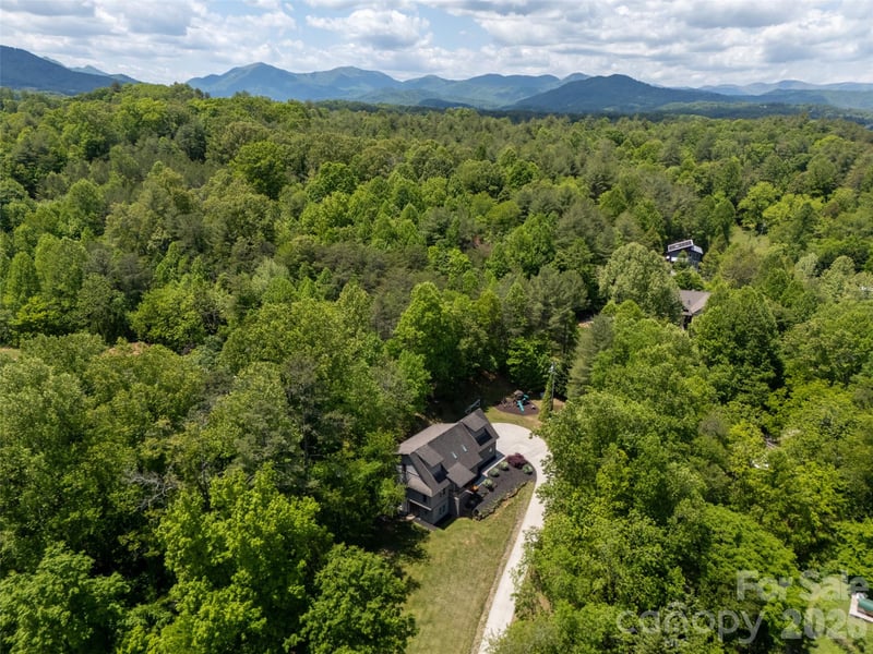 44 Sluder Branch Rd, Leicester, NC 28748