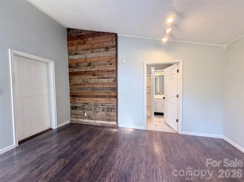 406 Dingler Ave, Mooresville, NC 28115