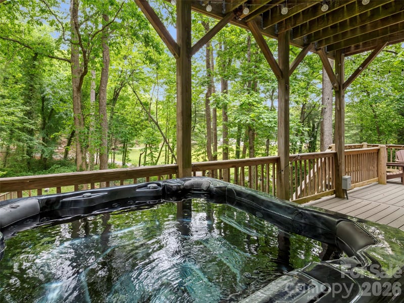 1130 New Castle Ct, Asheville, NC 28803