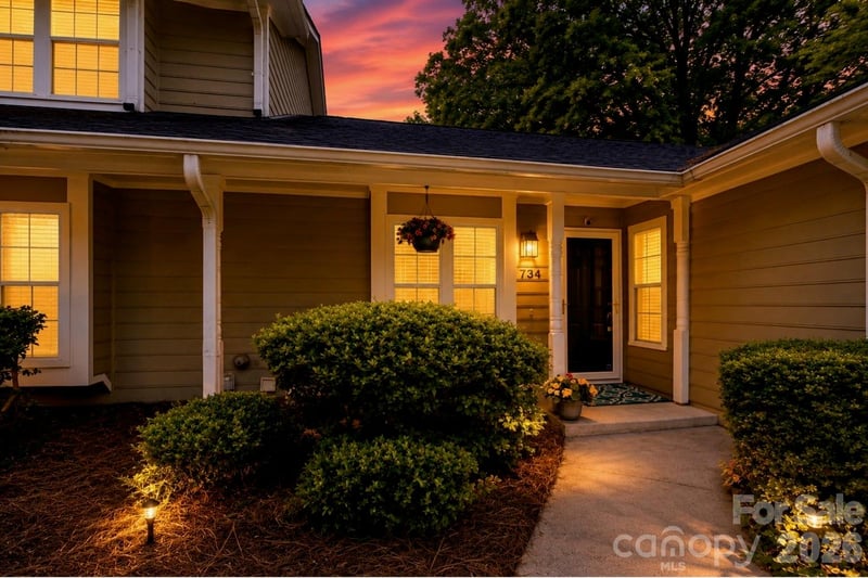 2734 Tiergarten Ln, Charlotte, NC 28210