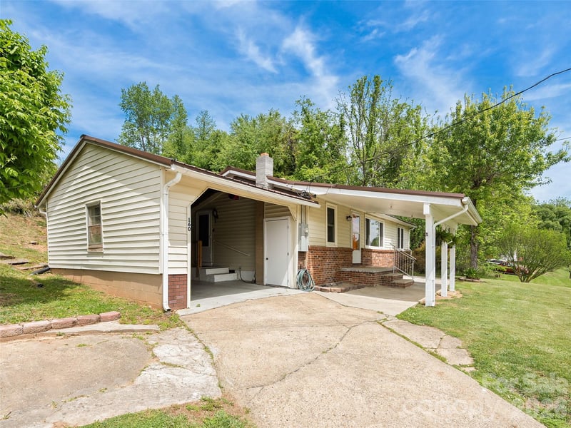 160 Cooper St, Canton, NC 28716