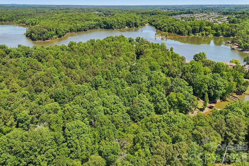 Catawba Cove Dr, Belmont, NC 28012
