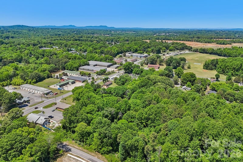 Barber Rd, Gastonia, NC 28056