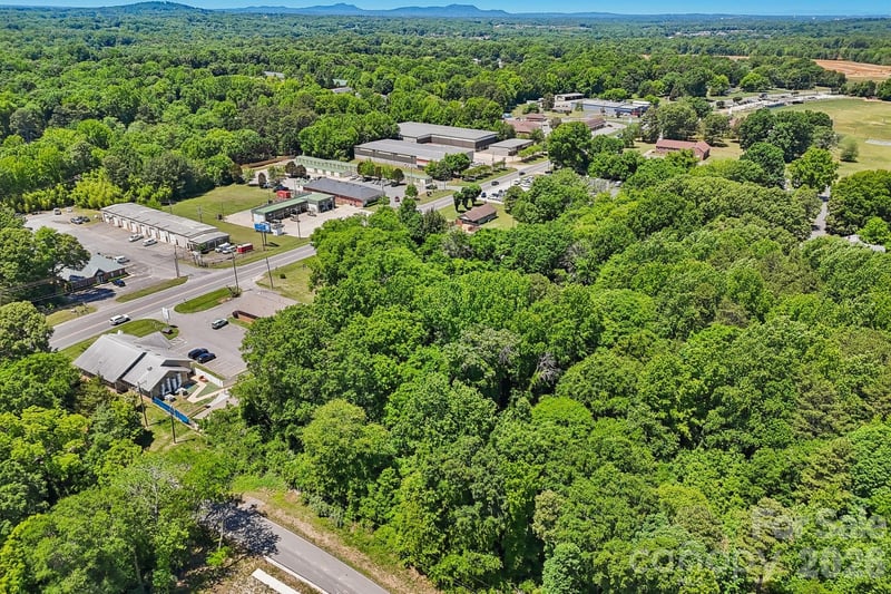 Barber Rd, Gastonia, NC 28056