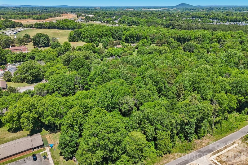 Barber Rd, Gastonia, NC 28056