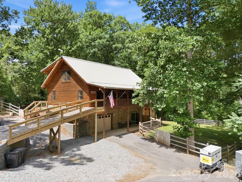 25 Theresa Terrace Rd, Nebo, NC 28761