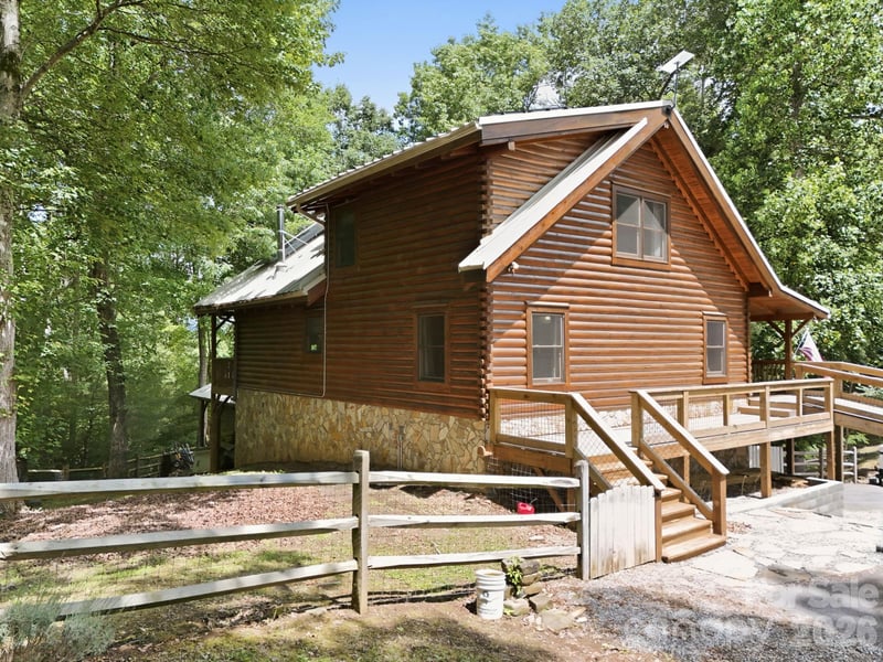 25 Theresa Terrace Rd, Nebo, NC 28761