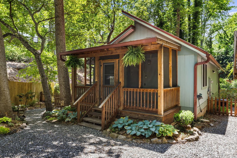 477 Governors View Rd, Asheville, NC 28805