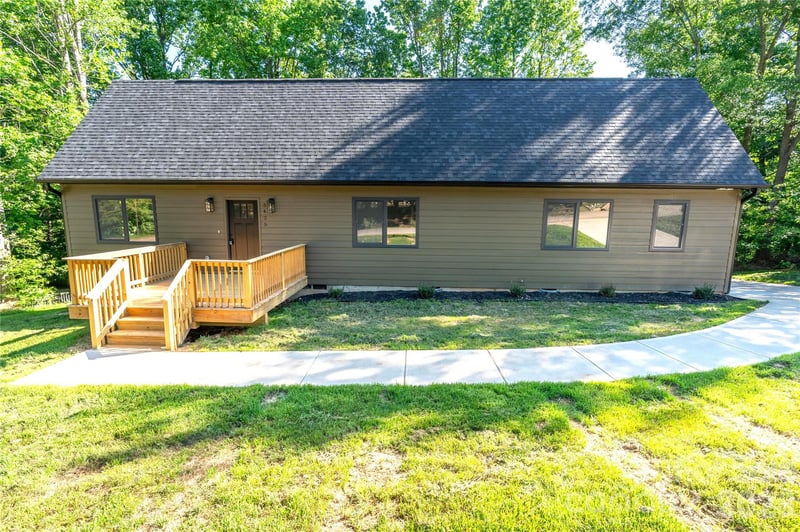 3425 Mission Trl, Lincolnton, NC 28092