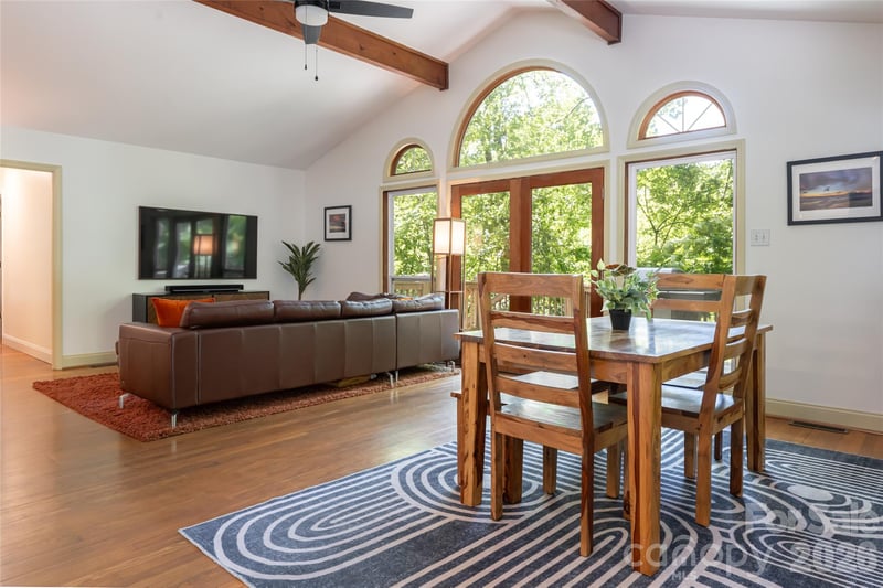 26 Utopia Rd, Asheville, NC 28805