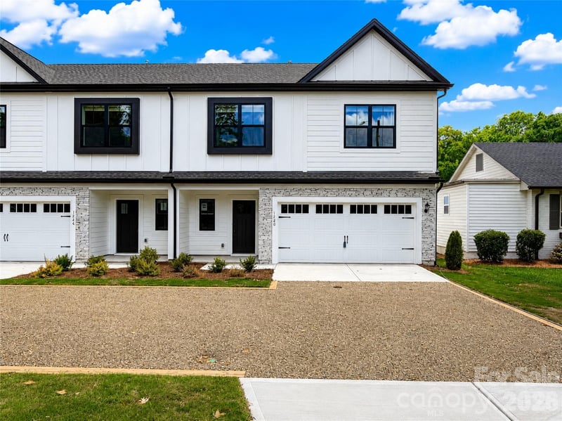 1220 Sharon Amity Rd, Charlotte, NC 28211