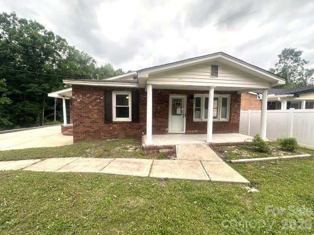 111 Dye St, Chester, SC 29706