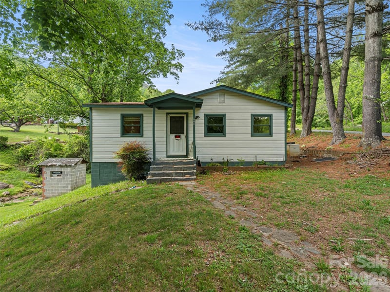 1669 Fisher Creek Rd, Sylva, NC 28779